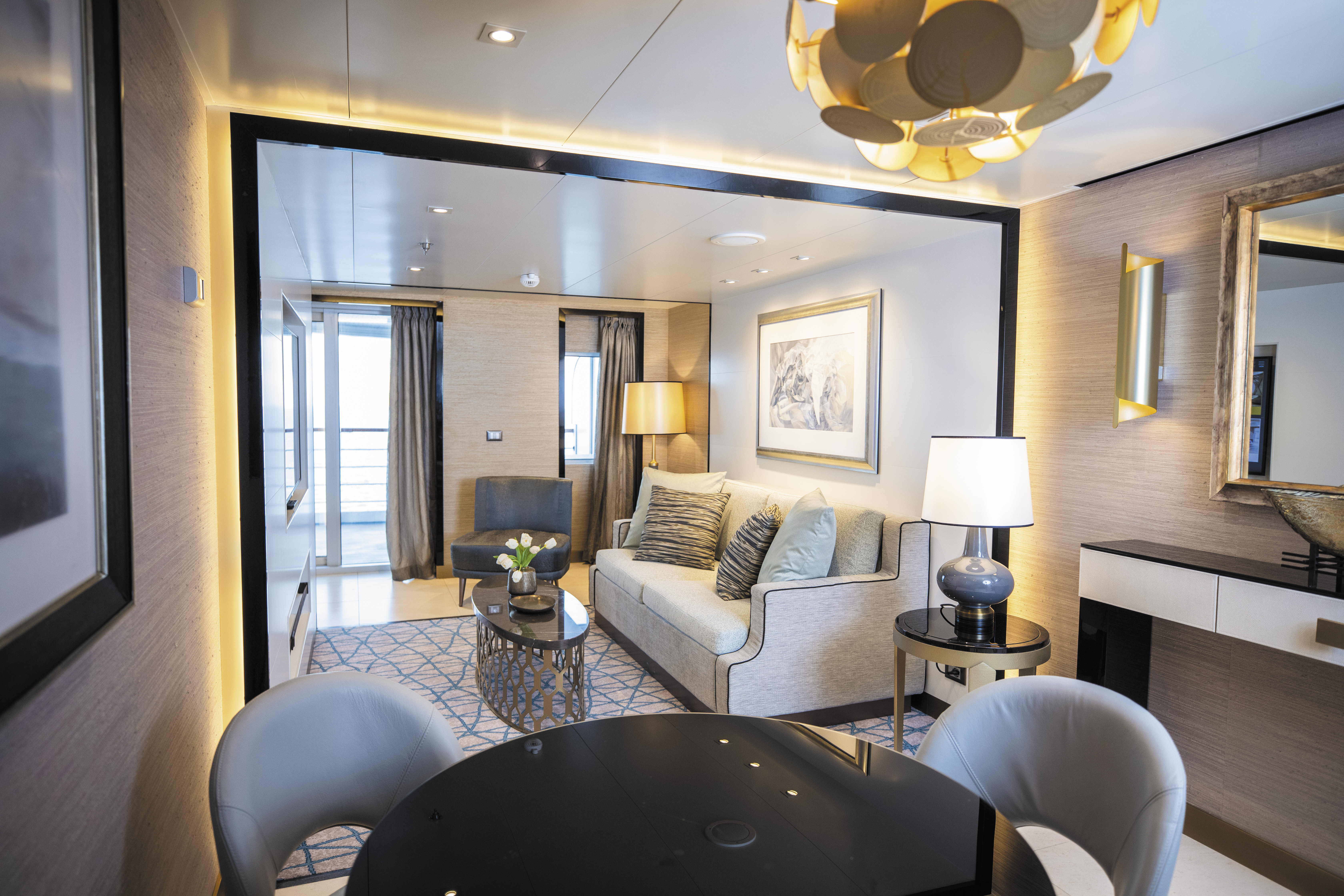 RSSC - Seven Seas Splendor - Accommodation - Seven Seas Suite 2.jpg